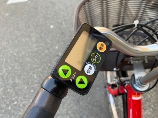 ??　電動自転車　ヤマハ　２４インチ　姫路市　12.8ah 1-4 タイヤチューブ　後前　新品　サイド　新品 3変速　赤　充電器　付き