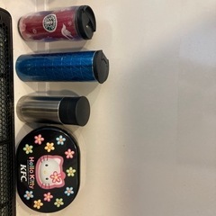 タンブラー　お弁当箱　それぞれ1つ100円