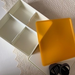 お弁当箱の画像