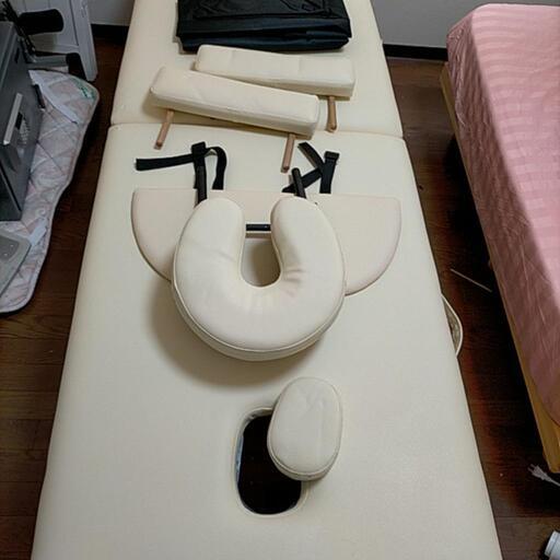 折りたたみ式マッサージベッド