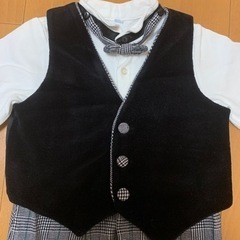 ベスト付きロンパースの画像
