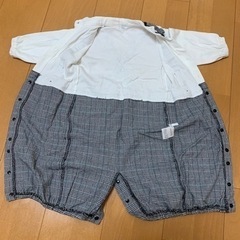 ベスト付きロンパースの画像