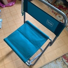 折りたたみ式チェア無料です。の画像