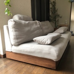 【お引き取り確定しています】ローソファ　2.5人掛けの画像