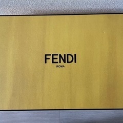 フェンディ　空箱の画像