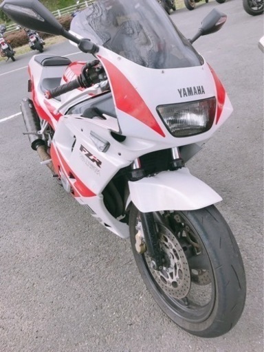 ヤマハ YAMAHA FZR250R