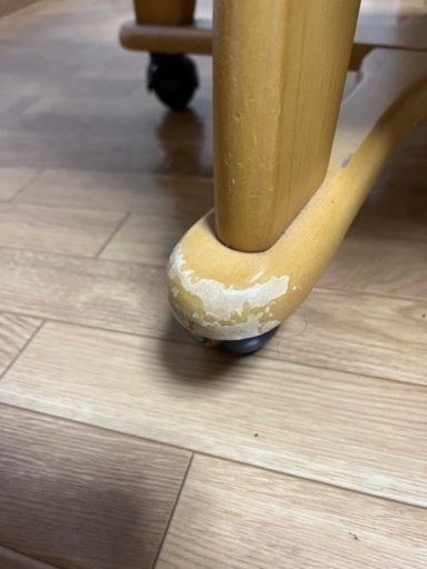 ダイニングテーブルセット（椅子3脚になりました）
