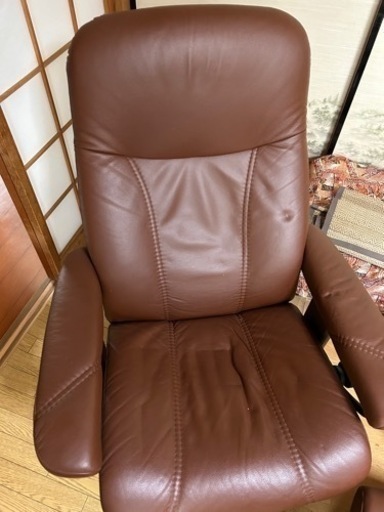 2019年にナフコ30万で購入オットマン付リクライニングチェア