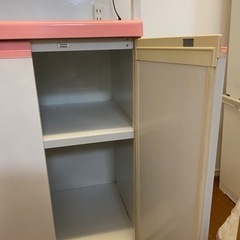 【無料で差し上げます】コンセント使えるレンジ台の画像
