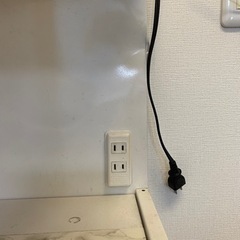 【無料で差し上げます】コンセント使えるレンジ台の画像