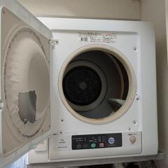 衣類乾燥機　日立　電気式　6kg　置台付きの画像