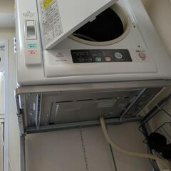 衣類乾燥機　日立　電気式　6kg　置台付きの画像