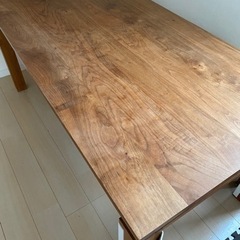 ダイニングテーブル！無料で差し上げます。