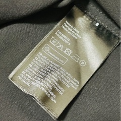 お譲りします　H＆M 黒　ノースリーブ　36サイズの画像