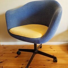 【受け渡し確定済み】レトロ回転チェア（キャスター付き・高さ調整可...