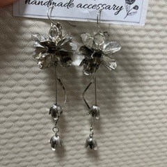 お花　ピアス