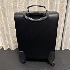 【ZARA @ギリシア】スーツケース/キャリーケース（黒色・フェイクレザー・機内持込サイズ）の画像