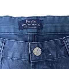 激安🎵ほぼ新品✨Bershka ハーフジーンズ34ｲﾝﾁ 86㎝ (XL)の画像