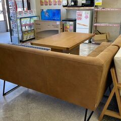 🧡関家具 RELAXFOAM(リラックスフォーム) リビングダイニング マルクトソファ 🔶定価￥258,800🔶 本格的なイタリアンデザイン キャメルカラー🧡4167の画像