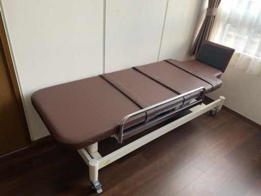 リハビリ用　チルト（ティルト）テーブル　高田ベット製