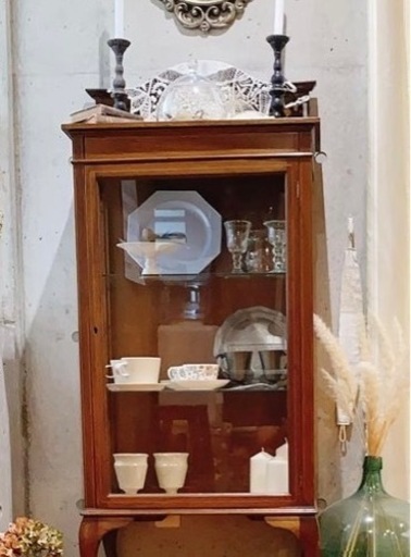 アンティークキャビネット