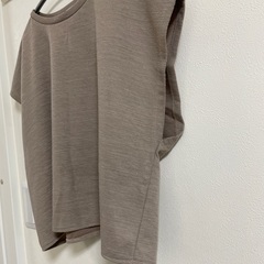 ZARAのTシャツの画像