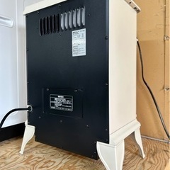 お引取り限定 美品 17年製 ニトリ 暖炉型ファンヒーター NTL1000K-IV 元箱有りの画像