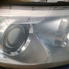 エスティマハイブリッド(20系)ヘッドライト右側(運転席側)AFS付きジャンク！の画像