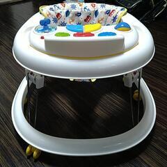 西松屋の歩行器の画像