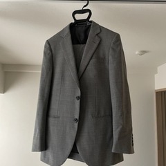 メンズスーツ上下　グレー　サイズA6相当の画像