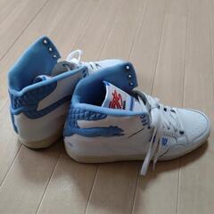 プーマ ハイカットスニーカーの画像