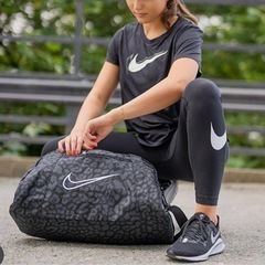 商談中です　NIKE ナイキ ダッフル ボストン バッグ