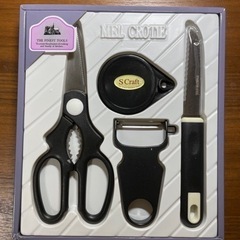 【未使用】キッチンツール4点セット　メル•クローチェの画像