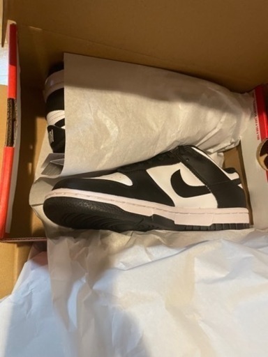 NIKE DUNK LOW レディース 白黒 パンダ ホワイト ブラック 23.5