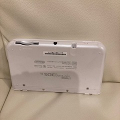 ニンテンドー3DSLL本体の画像