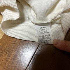 水玉ニットブラウスの画像