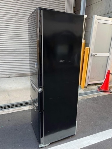 ? 大阪市内配達設置無料 ?三菱冷蔵庫３７０L 自動製氷機付き??保証有り