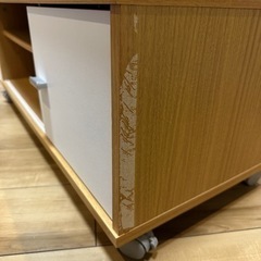 キャスター付きテレビ台の画像