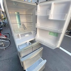 ファミリータイプ冷凍冷蔵庫㊗️自動製氷出来ます?安心保証あり?大阪市