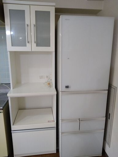 (左)ニトリ食器棚　★引き取りに来れる方限定