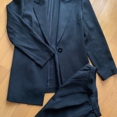 【今週3,000円】【クリーニング済み】【11号】『BELLEHOUSEレディーススーツ』の画像