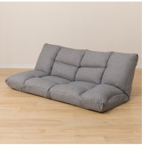 ニトリのソファー＋カバーです