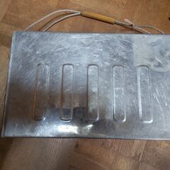 鮎釣り用おとり缶の画像
