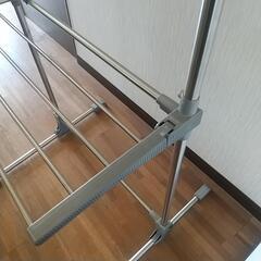 衣装掛けハンガーラックの画像