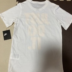 新品タグ付✨NIKE✨キッズ140サイズ✨半袖Tシャツ✨男女兼用の画像