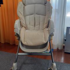 コンビ　ベビーチェア　乳児　幼児　育児用品