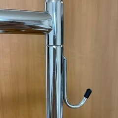 美品〈耐荷重100kg パイプハンガーラック〉の画像