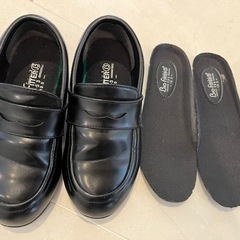 こども用黒ローファー専用中敷でサイズ変更可
