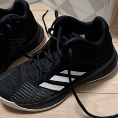 adidas バッシュ24センチ　の画像