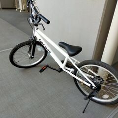 【美品】子ども用BMX型自転車（20インチ）